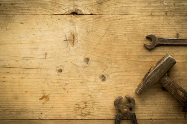 Vintage pense, İngiliz anahtarı ve çekiç