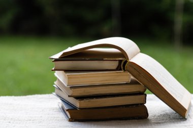 Kitap yığını