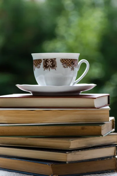 kitap ve çay