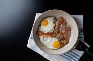 Pastırma ve Yumurta