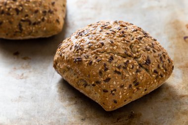 kahverengi sandviç ekmeği