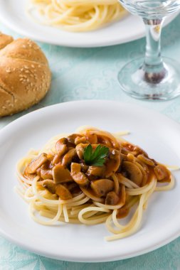 champignon mantar spagetti