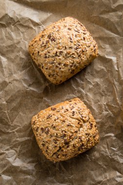 kahverengi sandviç ekmeği