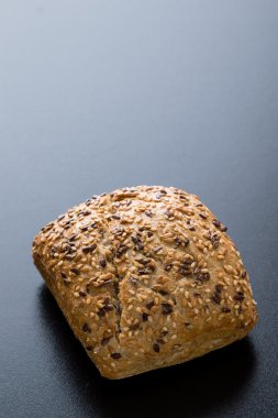 kahverengi sandviç topuz