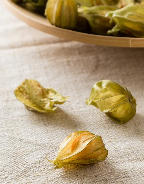 Physalis frais sur la table — Photo