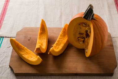 taze kabak dilimlenmiş