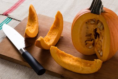 taze kabak dilimlenmiş