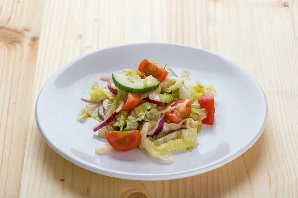 Salada vegetal rústica — Fotografia de Stock