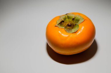 Taze meyve. Sert hurma. Tatlı meyve