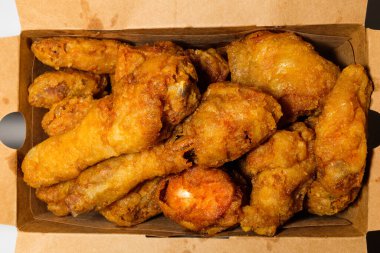 Çıtır Tavuk. Kızarmış tavuk. Baharatlı Tavuk