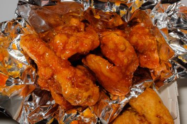 Baharatlı ve Tatlı Baharatlı Tavuk. Kızarmış Tavuk. Çıtır Tavuk