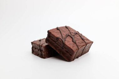 Çikolata kaplı pasta. Çikolatalı kremalı pasta. Tatlı tatlı