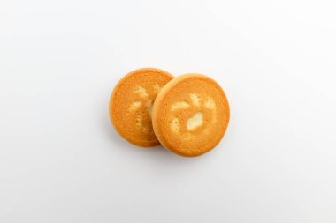 Bademli ve fıstıklı kurabiyeler. Kahverengi kurabiyeler