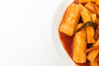 Kore 'de popüler yemekler. Pirinç keki ile tabak. Baharatlı çorba.