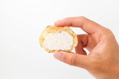 Dondurmalı kremalı pasta. Yumuşak tatlı. Kurabiye ve kremalı ekmek