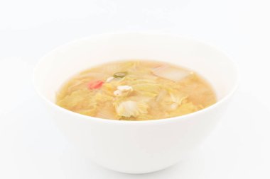 Çin lahanası ve miso içeren yemek. Tuzlu çorba. Pirinçle yemek yapmak