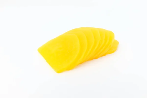 Terbiye edilmiş yemek. Sarı turp turşusu. Tatlı ve ekşi yemek