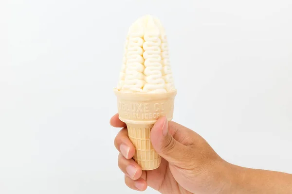 Мороженое Форме Конуса Мороженое Ванильным Вкусом Мягкие Сладкие Замороженные Продукты — стоковое фото