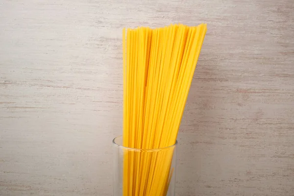 Macarrão Farinha Fino Longo Macarrão Amarelo Ingredientes Espaguete — Fotografia de Stock
