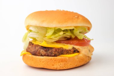 Ekmek, sebze ve etli yemek. fastfood. Yüksek kalorili yiyecekler