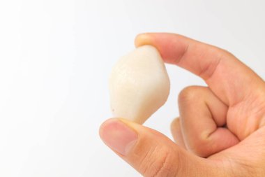 Kore bayramları için yemek. Pirinçten yapılmış yiyecekler. Tortulu pirinç keki.