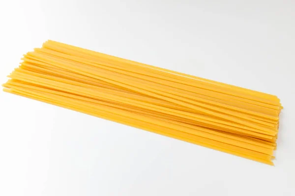 Italian Pasta Noodles Flat Thin Pasta Yellow Linguini Pasta — Zdjęcie stockowe