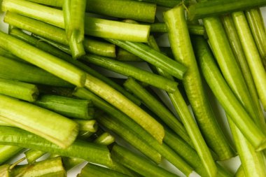 Güzel kokulu sebzeler. Kesilmiş sebze maydanozu. Asya 'da sebzeler yenir