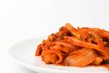 Baharatlı kalamar kızartması. Sebze ve mürekkep balığıyla yemek pişirmek. Deniz ürünleri yemekleri.