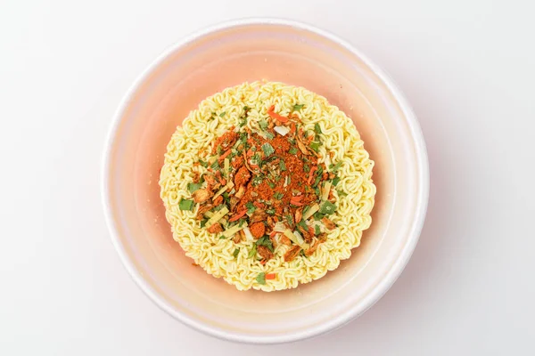 Asya Yemek Kültürü Anında Erişteler Pişiyor Baharatlı Çorba — Stok fotoğraf