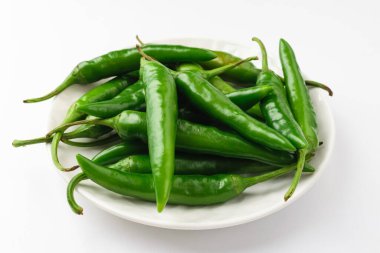 Asya biberi. Baharatlı biber. Yeşil biber. Yemek ve baharat için acı biber.