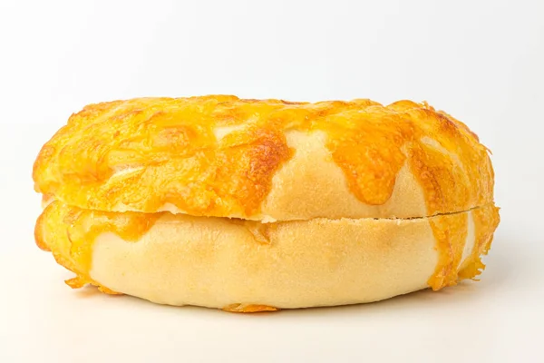 Çörekte Erimiş Peynir Tuzlu Hafif Tatlı Tatlı Ekmek — Stok fotoğraf