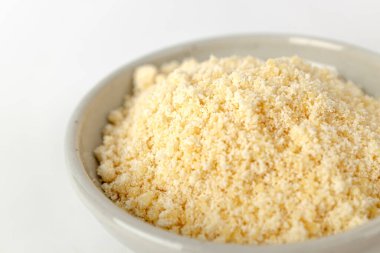 Parmesan peyniri. Güzel peynir tozu. Lezzetli ve tuzlu