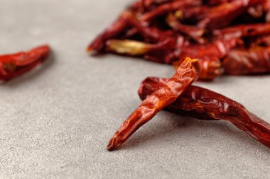 Baharatlı küçük biber. Vietnam 'dan kırmızı biber. Baharatlı ve aromalı sebzeler