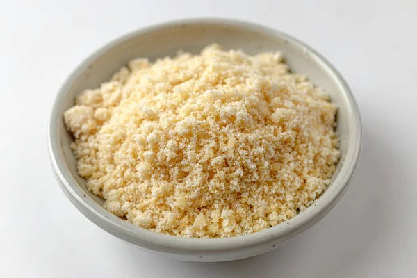 Parmesan peyniri. Güzel peynir tozu. Lezzetli ve tuzlu