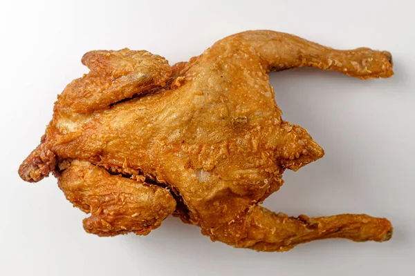 Приготовил Целую Курицу Жареная Еда Хрустящее Соленое Куриное Блюдо — стоковое фото