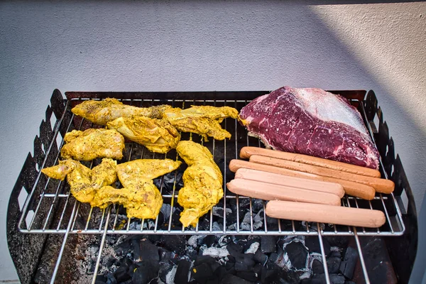 Assorted Delicious Grilled Meat Coals Barbecue — Stock Photo, Image