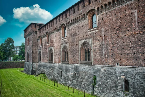 Enormi Mura Del Magnifico Castello Sforzesco Milano — Foto Stock