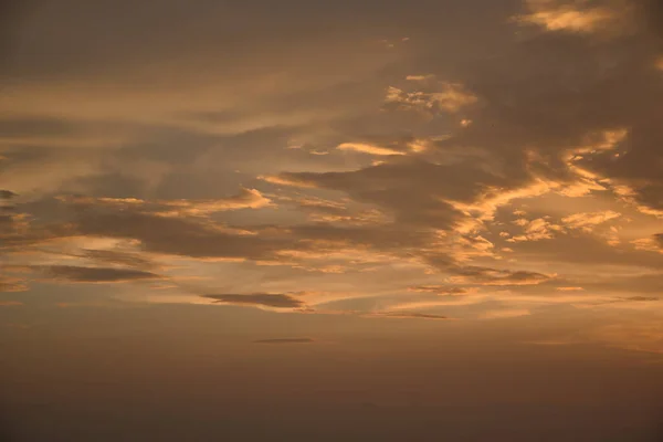 Belo Deslumbrante Céu Dourado Durante Pôr Sol Ponto Vista Histórico — Fotografia de Stock