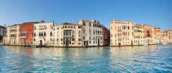 Casas Históricas Gran Canal Venecia Italia Imagen Panorámica Con Reflexión —  Fotos de Stock