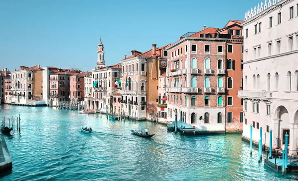 意大利威尼斯大运河上的历史建筑和传统建筑 — 图库照片