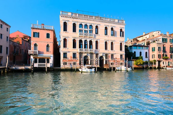 Casa Histórica Junto Água Mar Arquitetura Tradicional Grande Canal Veneza — Fotografia de Stock