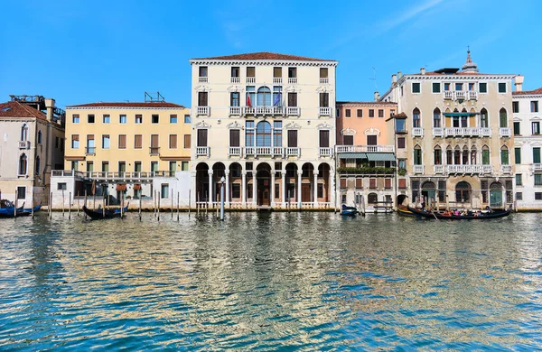 Venecia Italia Septiembre 2020 Gondolier Lleva Los Turistas Góndola Gran — Foto de Stock