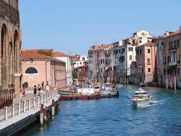 Venecia Italia Septiembre 2020 Turistas Residentes Caminando Por Gran Canal — Foto de Stock