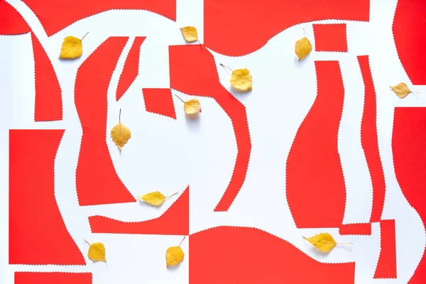 Höstliggunderlag Pappershantverk Och Naturmaterial Abstrakt Geometrisk Bakgrund Orange Röd Vit — Stockfoto