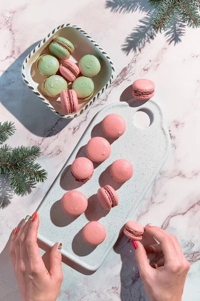 Macarons Rose Vert Menthe Sur Plateau Dans Bol Céramique Les — Photo