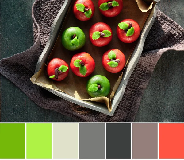 Paleta Colores Juego Manzanas Esponja Mazapán Verdes Rojas Sabroso Postre — Foto de Stock