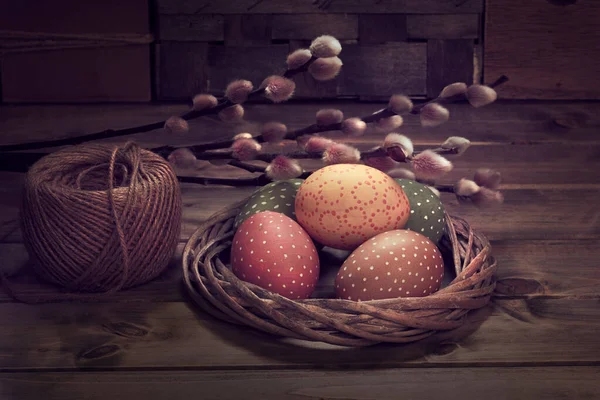 Painted Easter Eggs Wattle Rattan Wreath Nest Hemp Cord Bunch — Fotografia de Stock