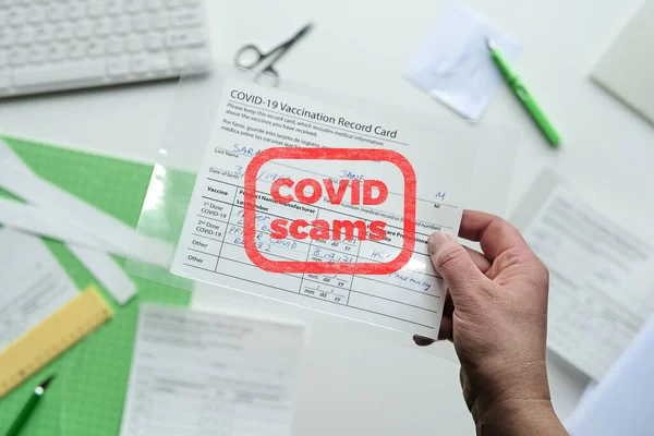 Covid Scams Fake Covid Vaccination Record Card Covid Scams Forged — Stock Photo, Image