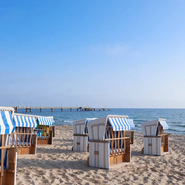 Praia Areia Cadeiras Praia Rugen Uma Ilha Costa Mar Báltico — Fotografia de Stock