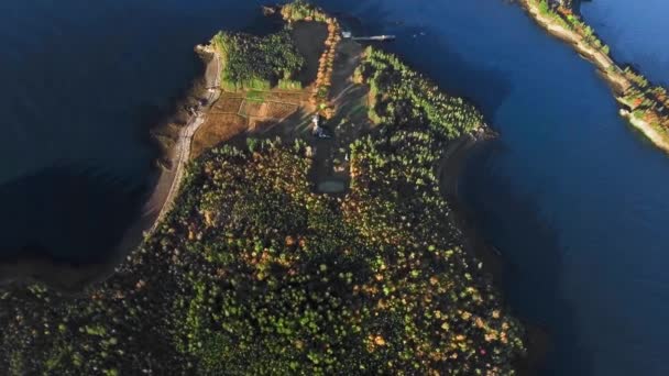 Záběry z panoramatických dronů ostrova Campobello za slunečného dne, letecké záběry z Kanady, New Brunswick — Stock video